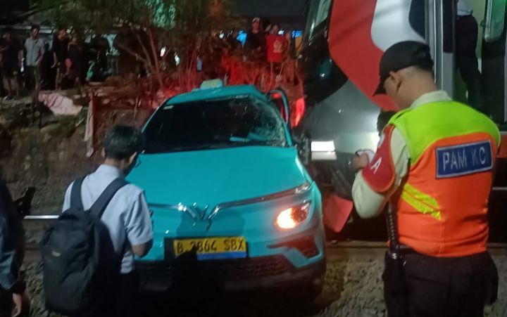 Dugaan Awal Penyebab Kecelakaan Kereta Api di Bekasi Terungkap